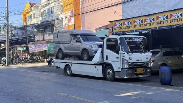 รถยกลาดกระบัง.com รถยก รถสไลด์ 24 ชม. ราคาถูก 46 719301962 1538041001667745 3860750768536999250 n