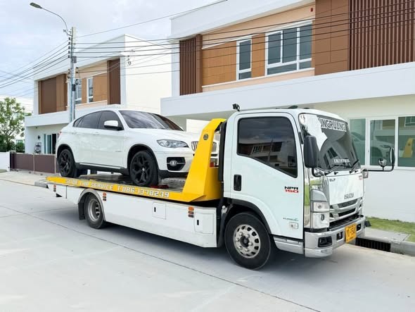 รถยกลาดกระบัง.com รถยก รถสไลด์ 24 ชม. ราคาถูก 45 858894237 1669320585206452 333939628298229013 n 1